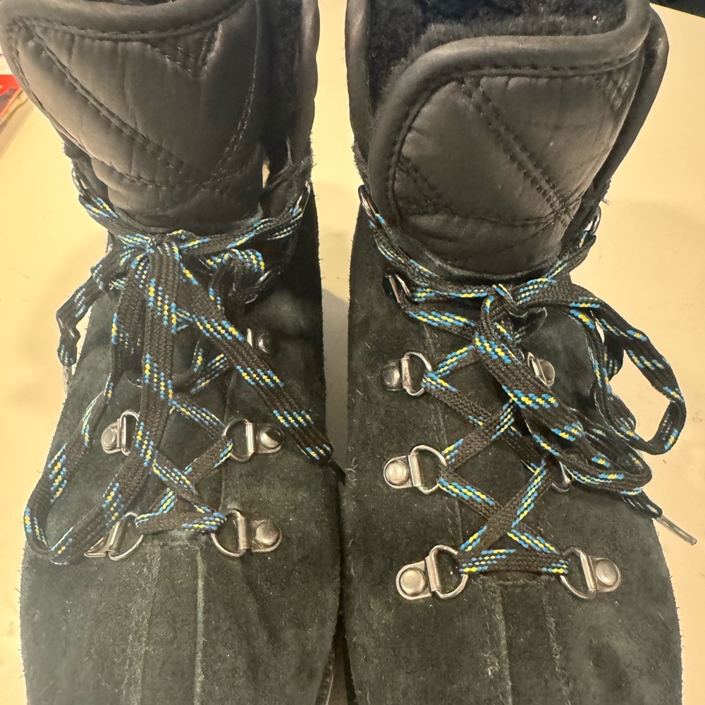 UGG BIRCH LACEUP BOOT